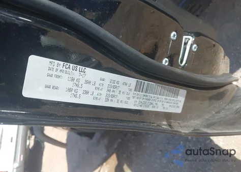 2018 Jeep Compass Trailhawk 4X4 из США, поврежденный, VIN 3C4NJDDB7JT129041